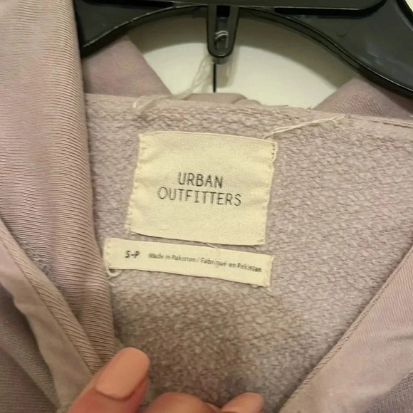 Urban Outfitters Cropped Hooded Sweatshirt - Picture 7 of 8